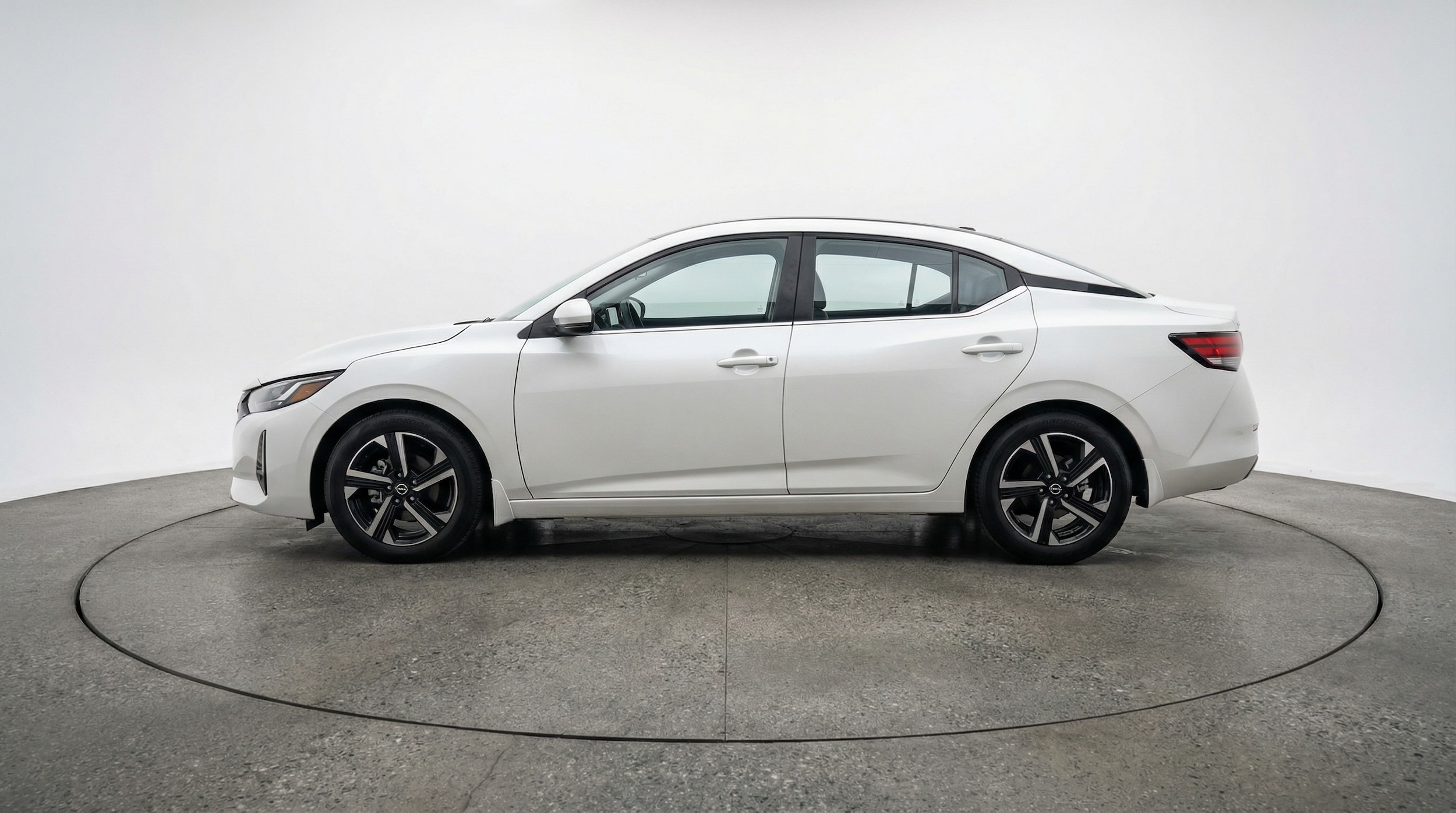 Thumbnail: 2025 Nissan Sentra - 4