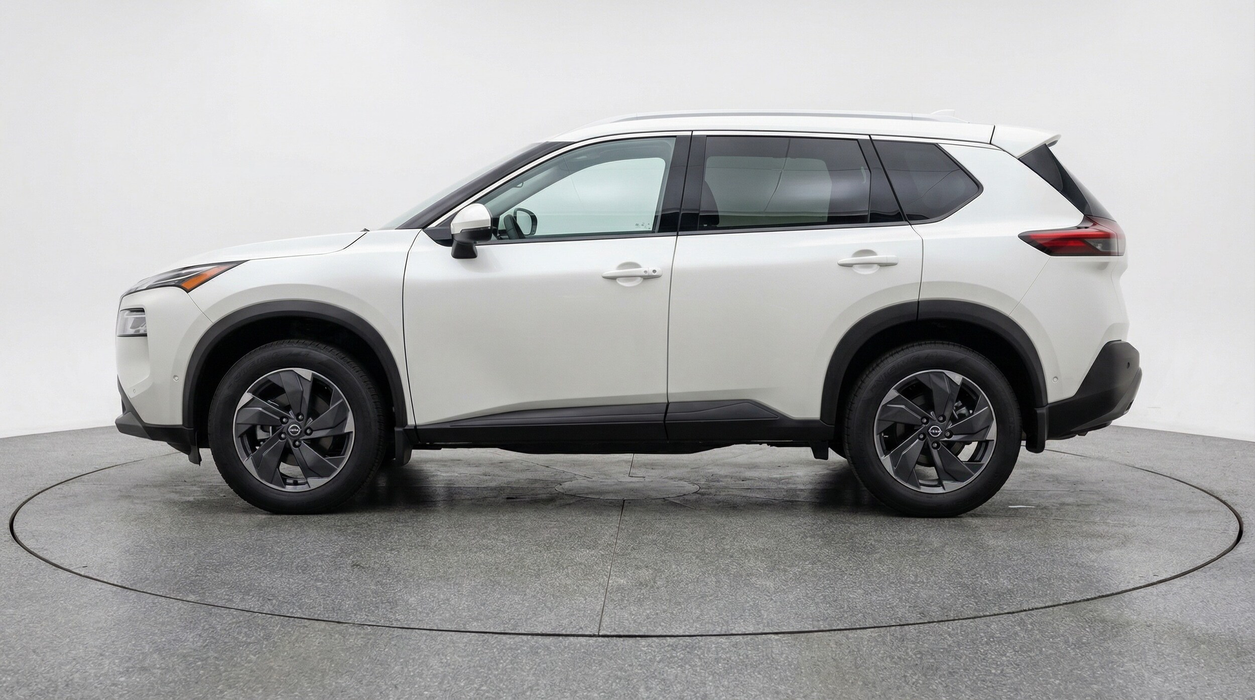 Thumbnail: 2025 Nissan Rogue - 4