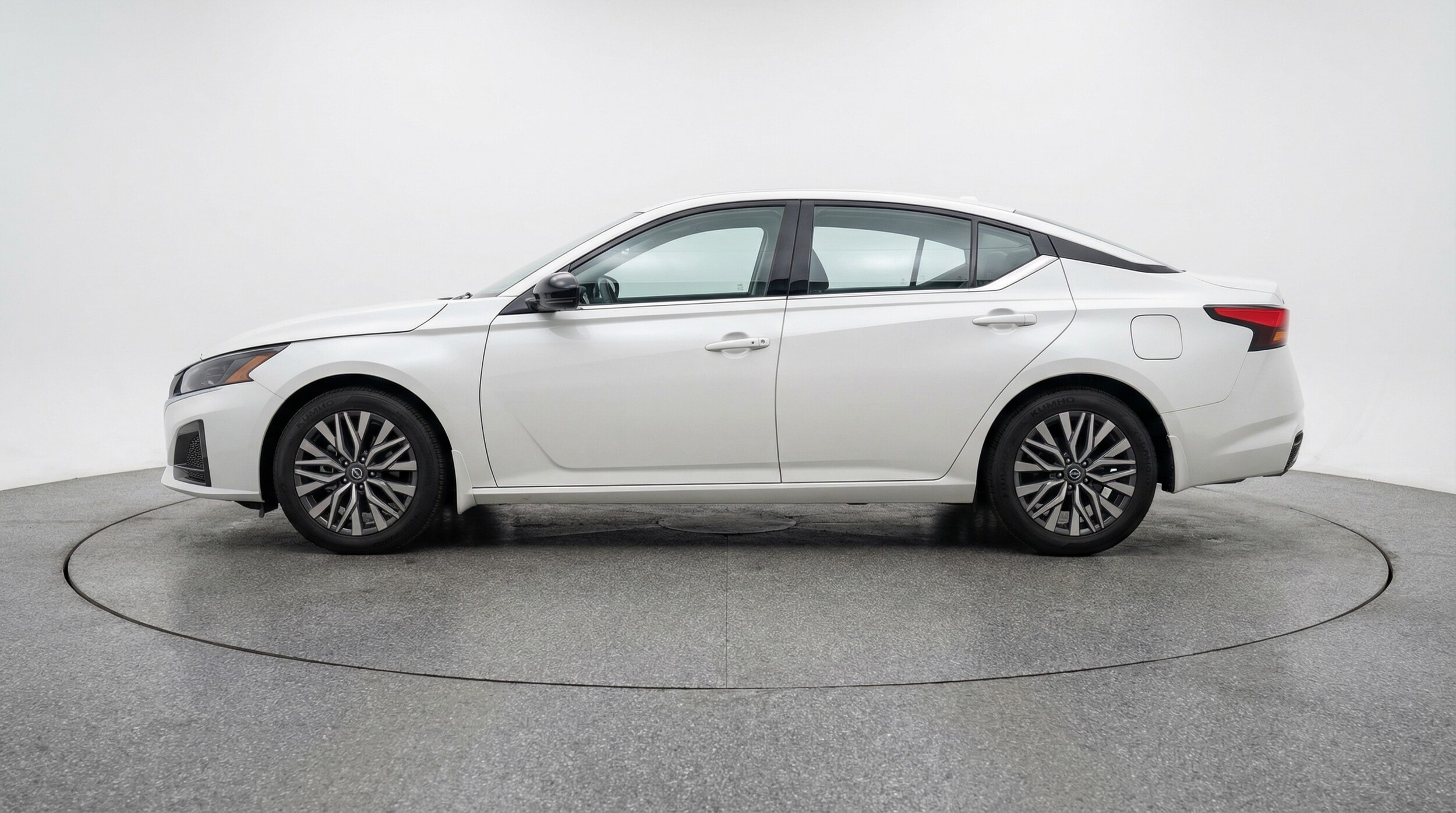 Thumbnail: 2025 Nissan Altima - 4