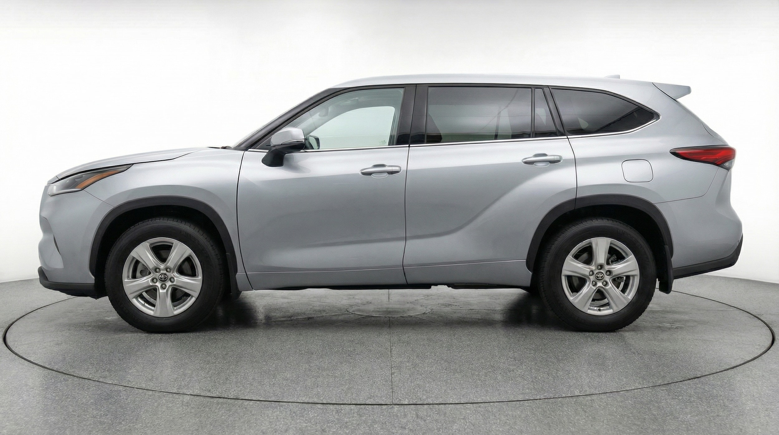 Thumbnail: 2025 Toyota Highlander - 4