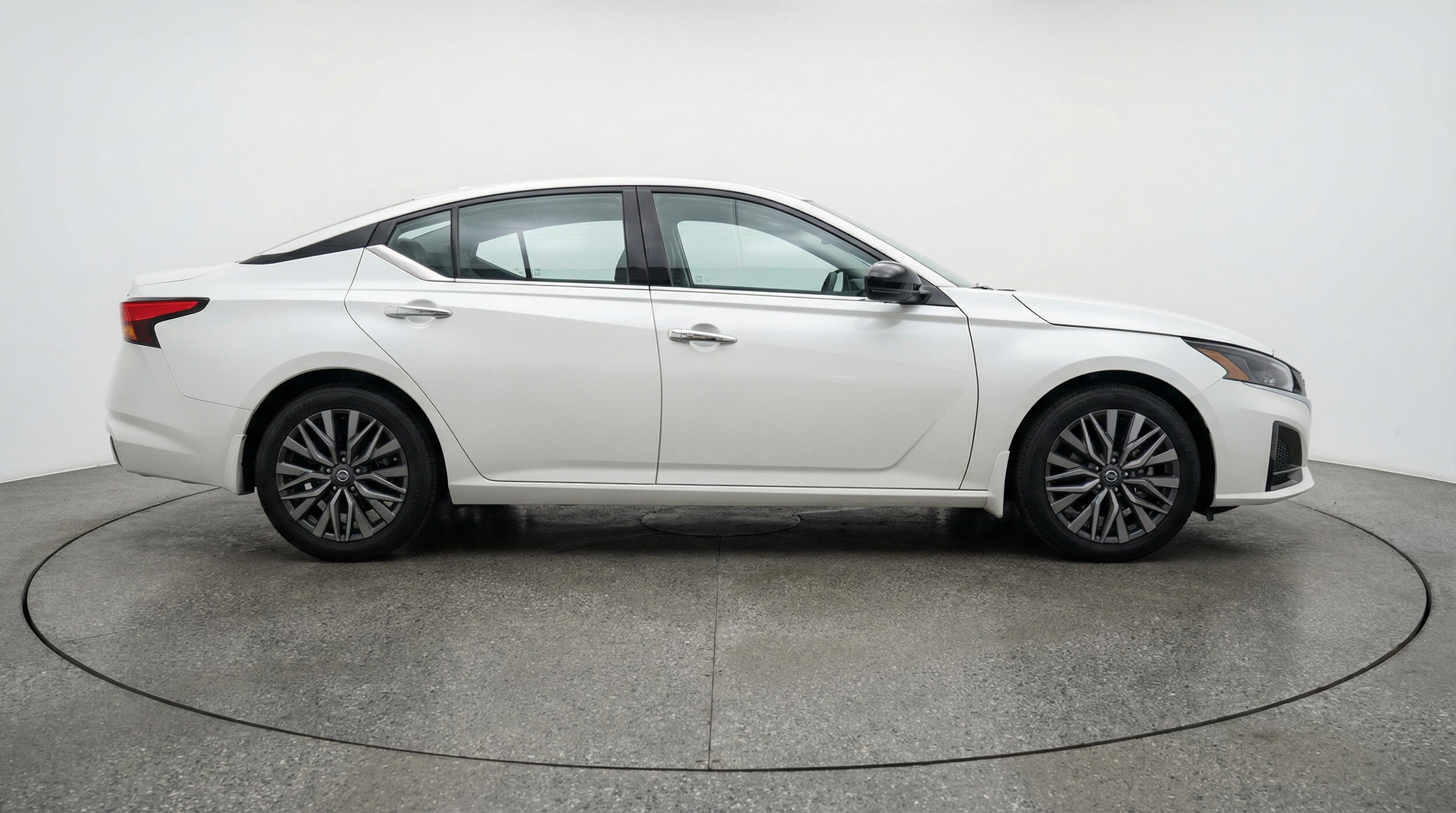 Thumbnail: 2025 Nissan Altima - 8