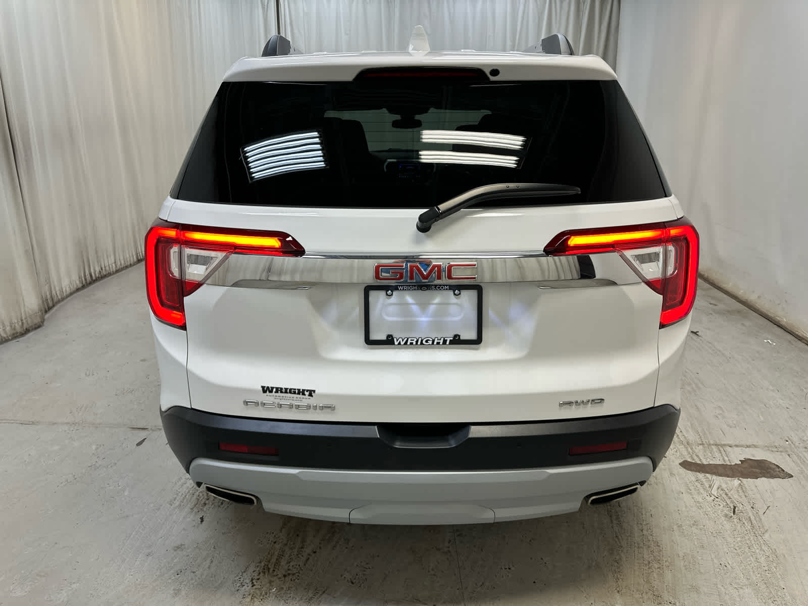 2023 GMC Acadia SLE - Photo 8