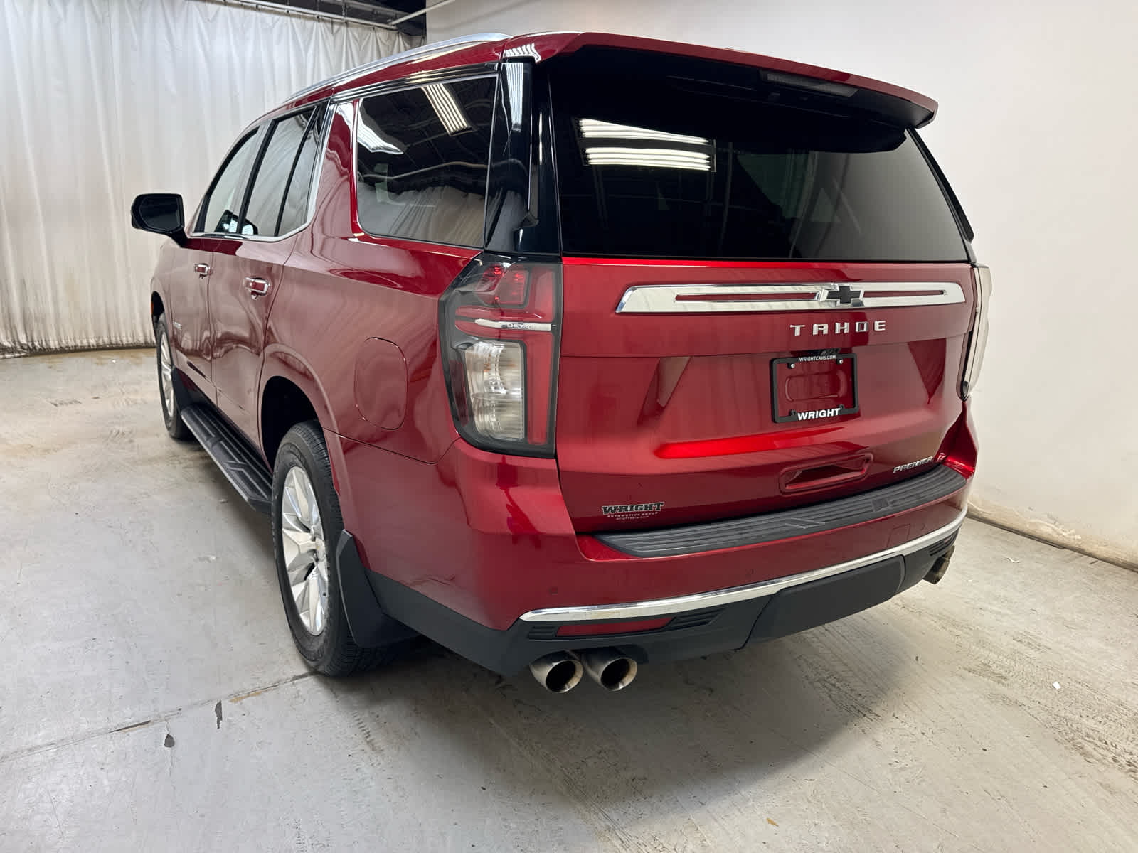 2021 Chevrolet Tahoe Premier photo 2