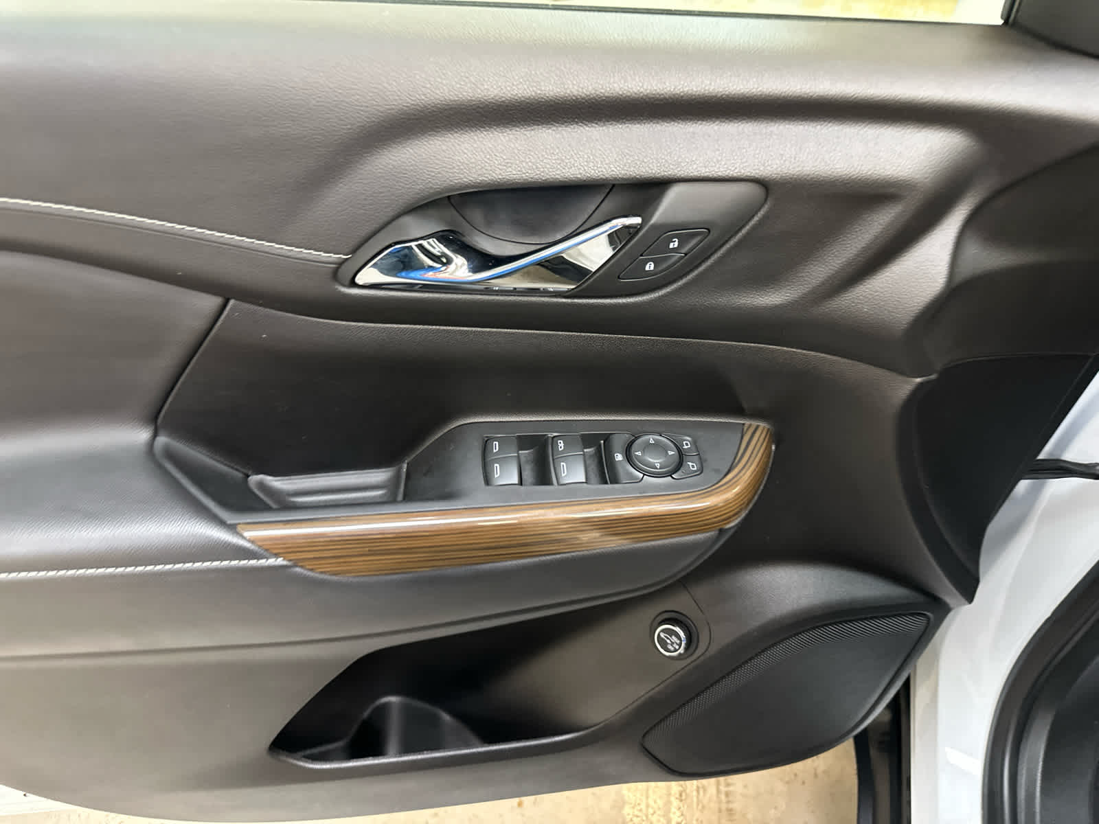 2023 GMC Acadia SLE - Photo 28