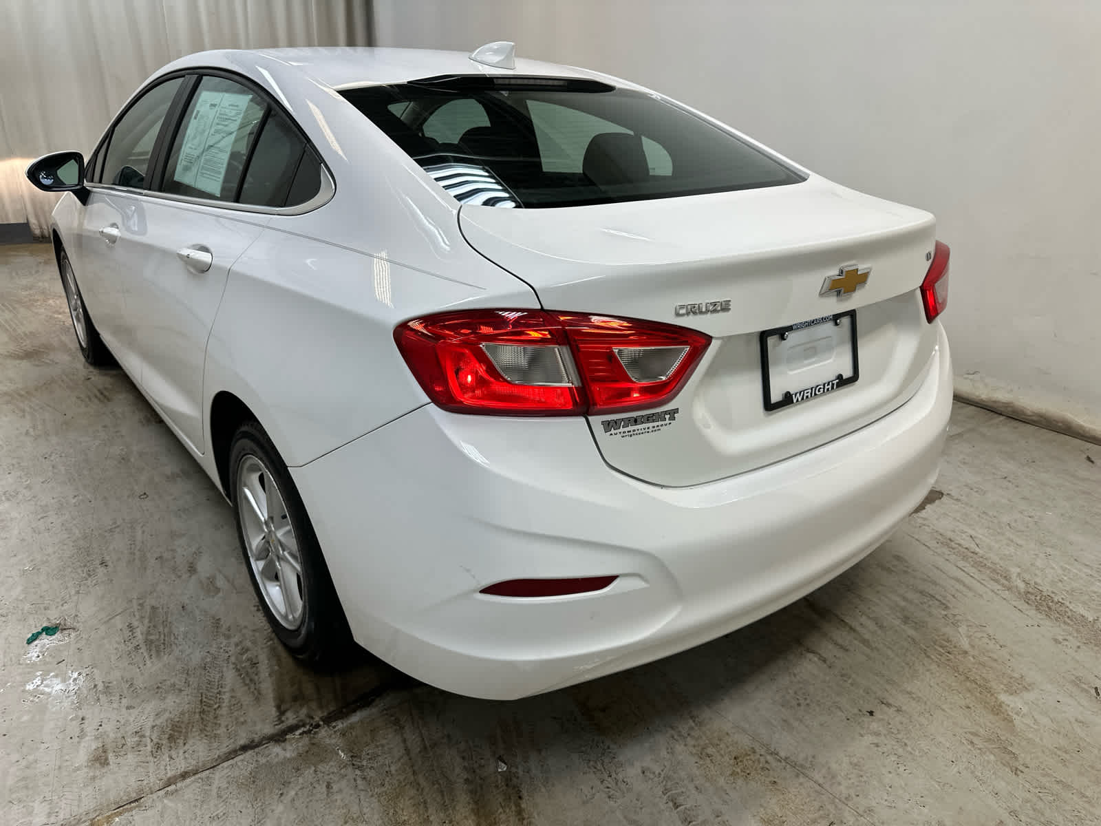 Used 2017 Chevrolet Cruze LT with VIN 3G1BE5SM7HS523939 for sale in Wexford, PA