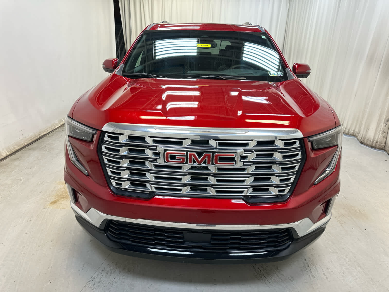 2024 Gmc Acadia Denali photo 2