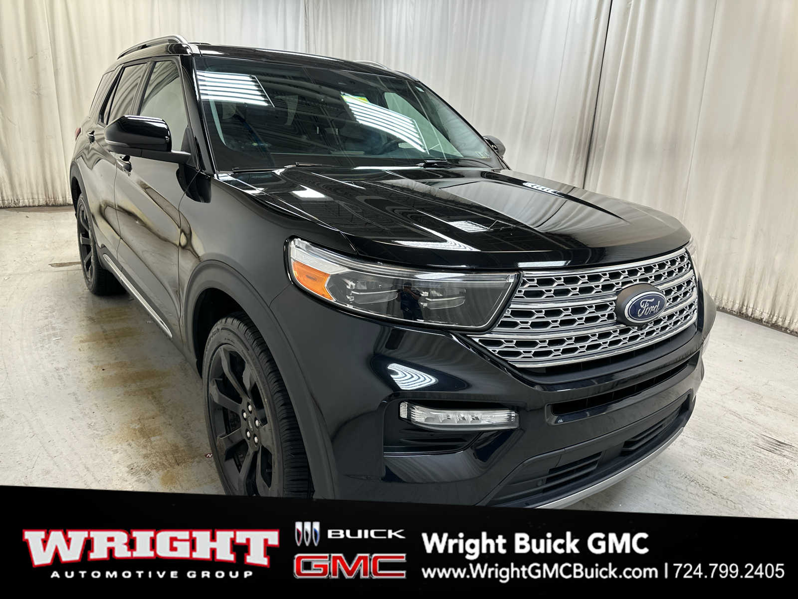 2022 Ford Explorer Limited's photo