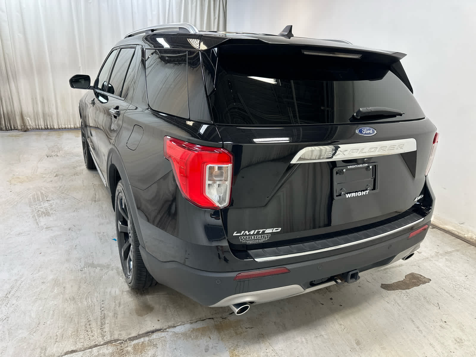 2022 Ford Explorer Limited photo 2