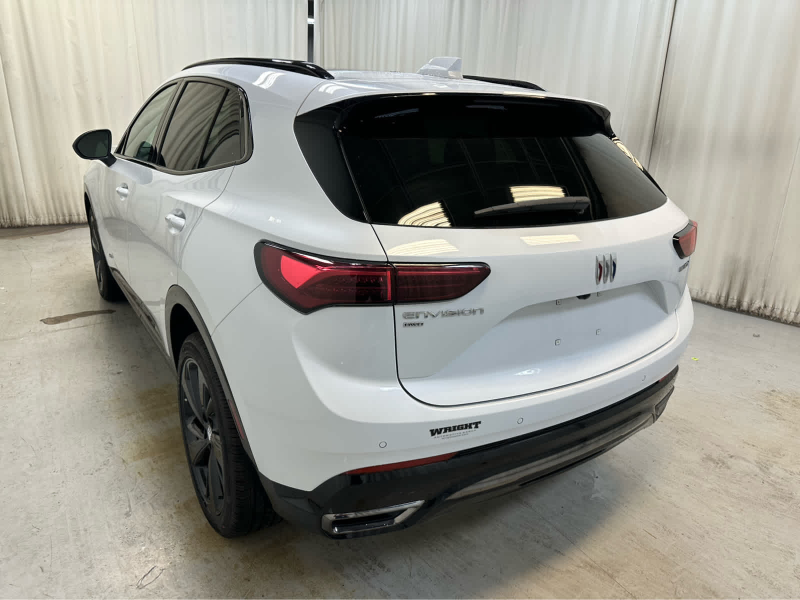 2025 Buick Envision Sport Touring photo 4