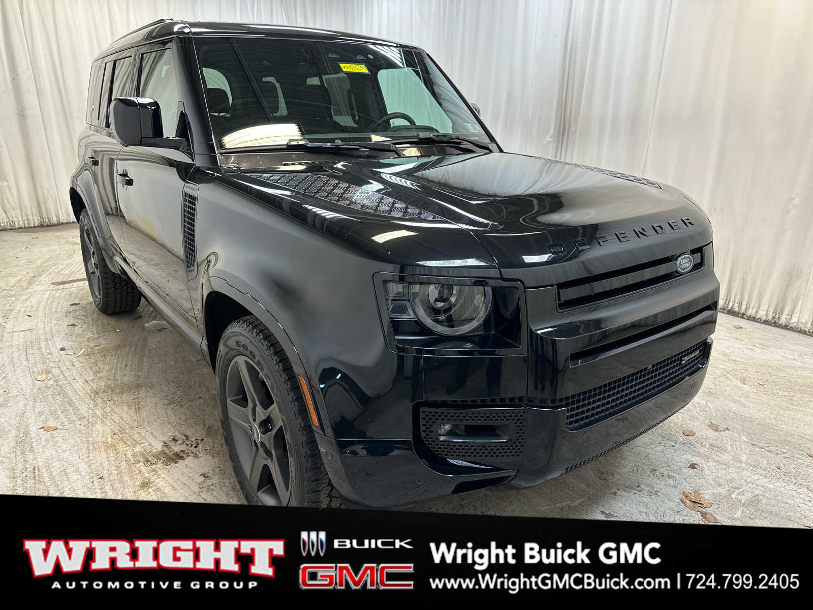 2023 Land Rover Defender X-Dynamic SE's photo