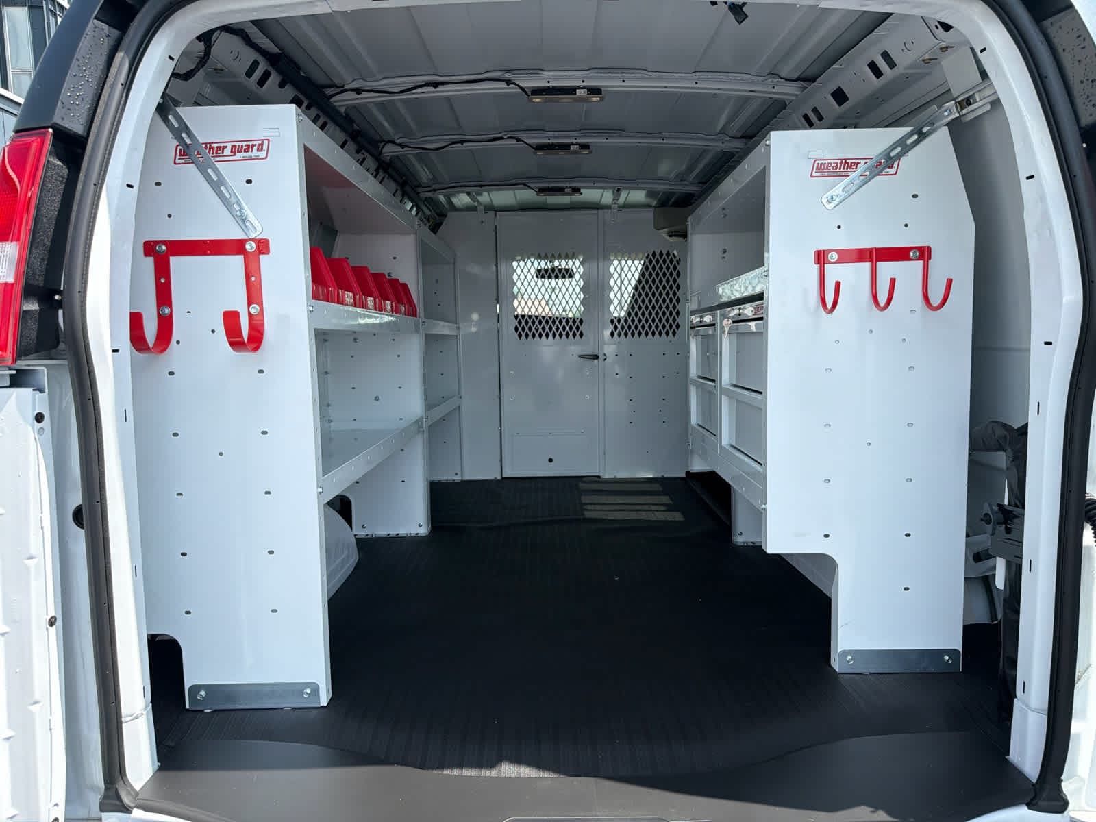 2025 GMC Savana Cargo Work Van - Photo 6