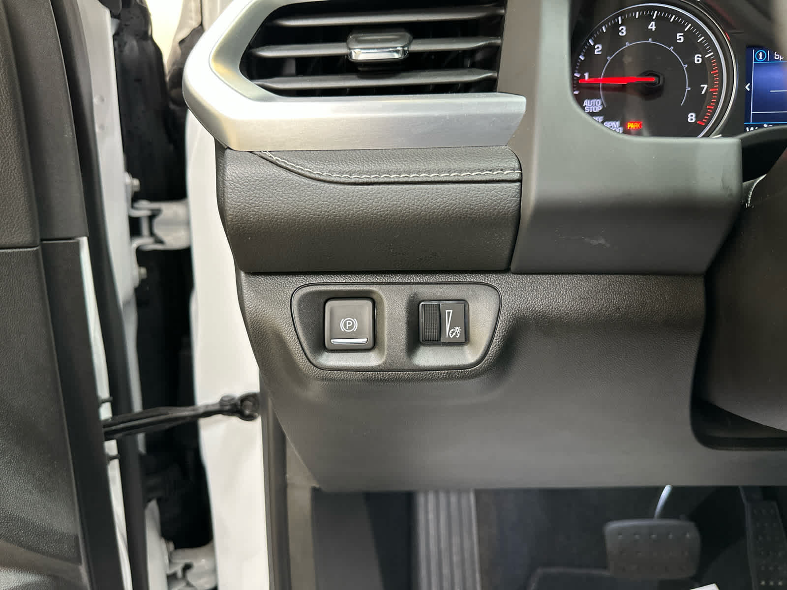 2023 GMC Acadia SLE - Photo 23