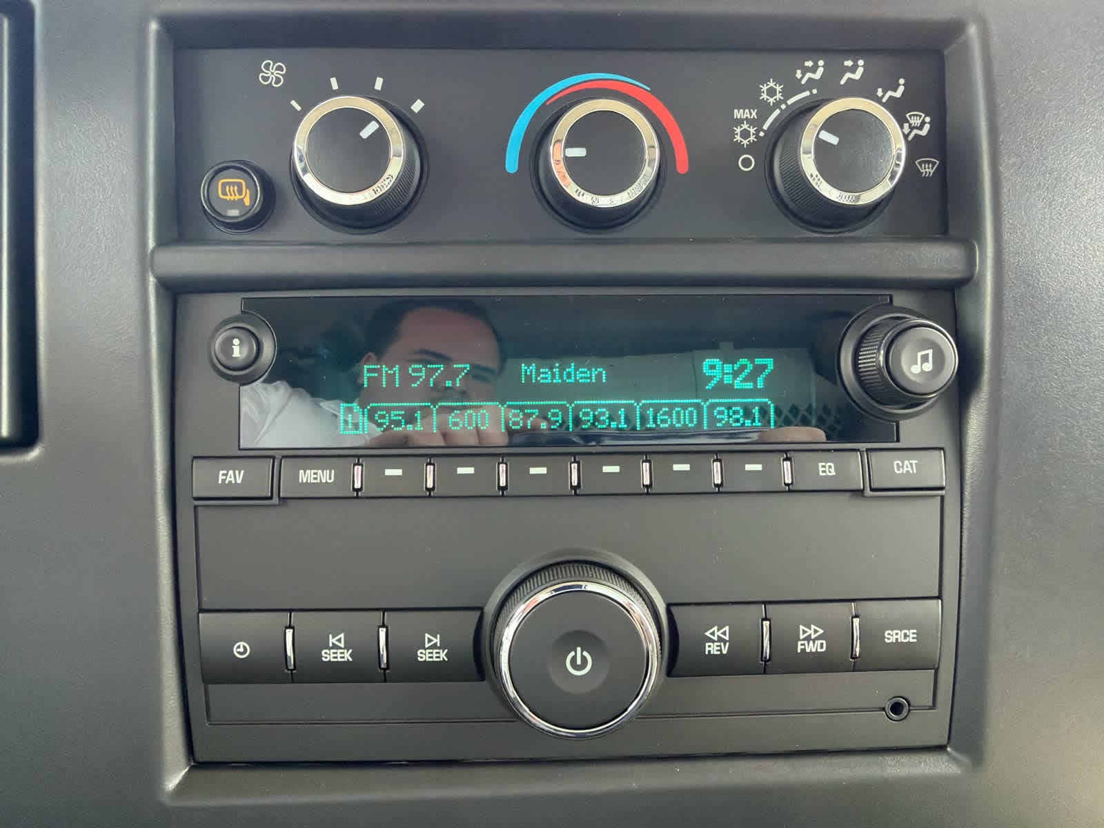 2025 GMC Savana Cargo Work Van - Photo 26