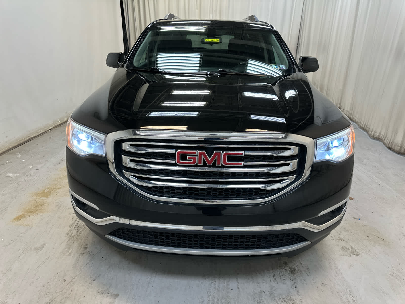 2019 Gmc Acadia SLE photo 2