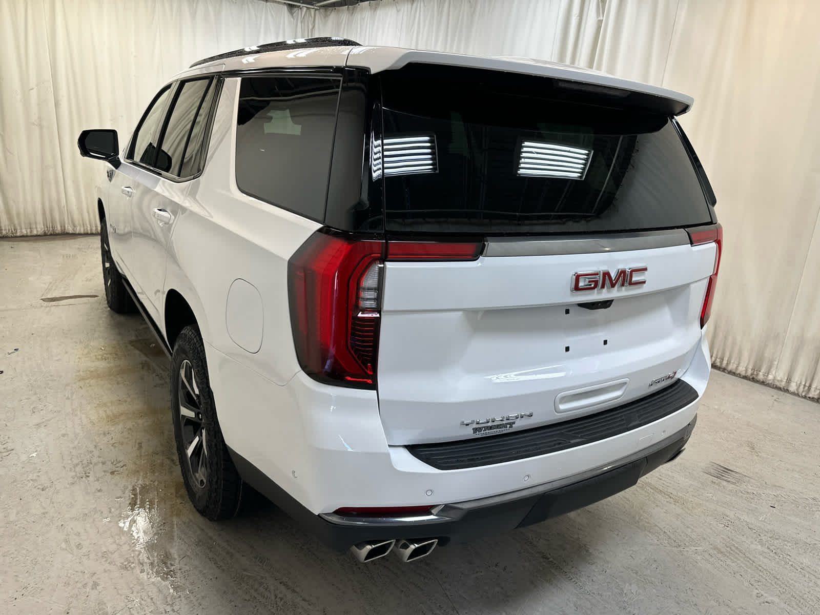 2025 Gmc Yukon AT4 photo 4