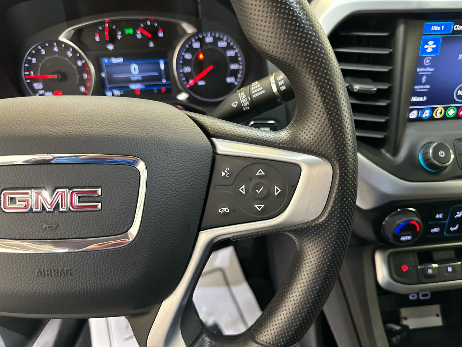 2023 GMC Acadia SLE - Photo 22