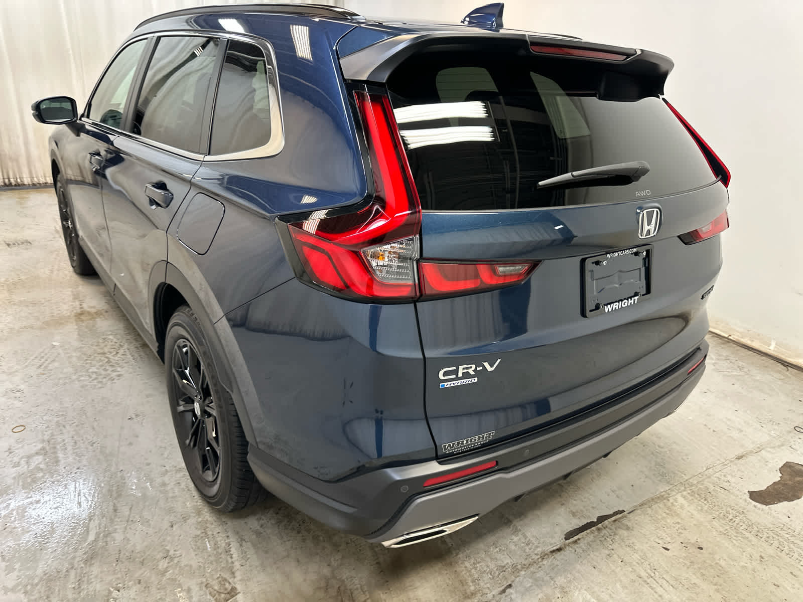 2025 Honda CR-V Hybrid Sport-L photo 4