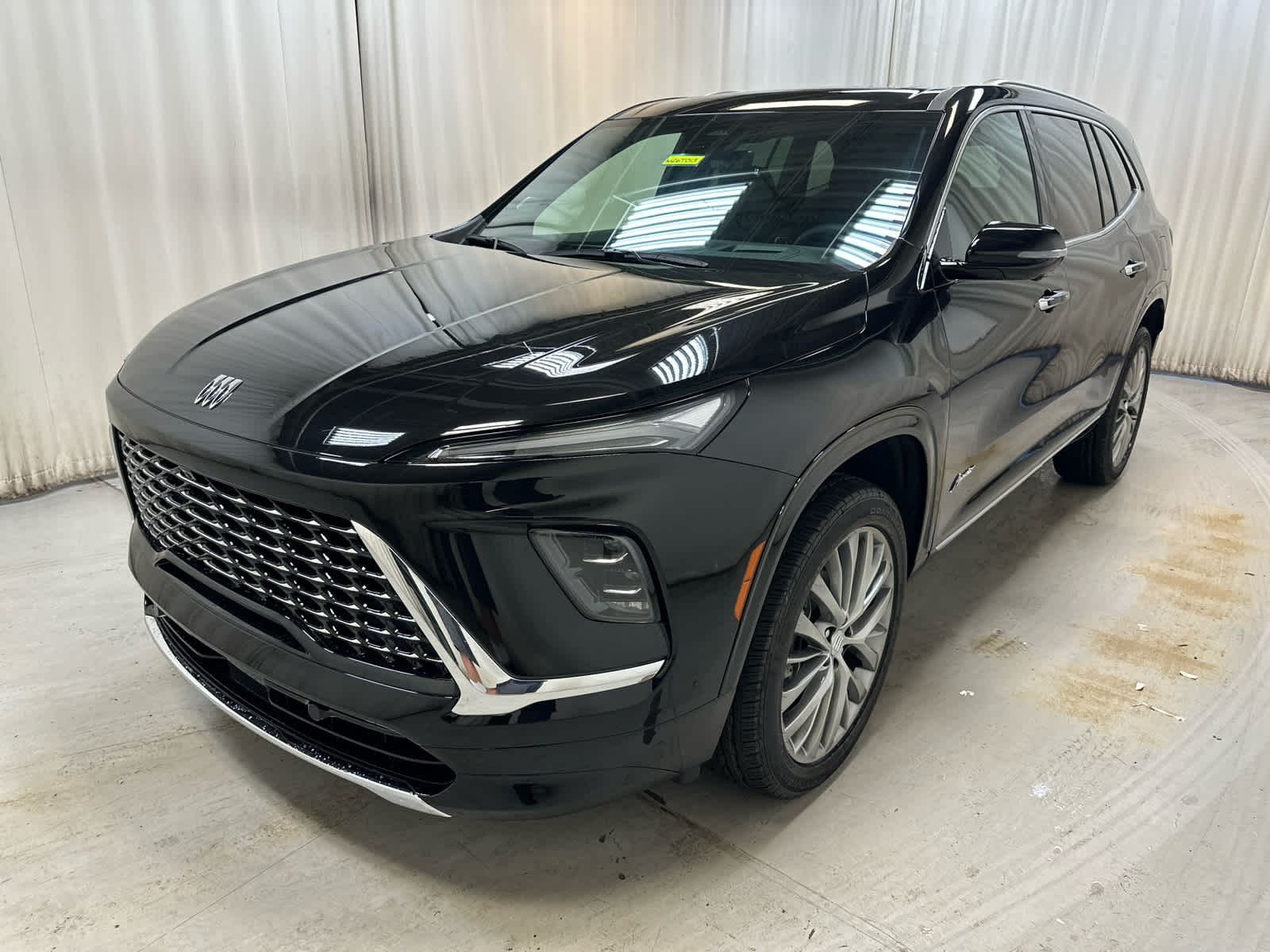 2026 Buick Enclave Avenir photo 2