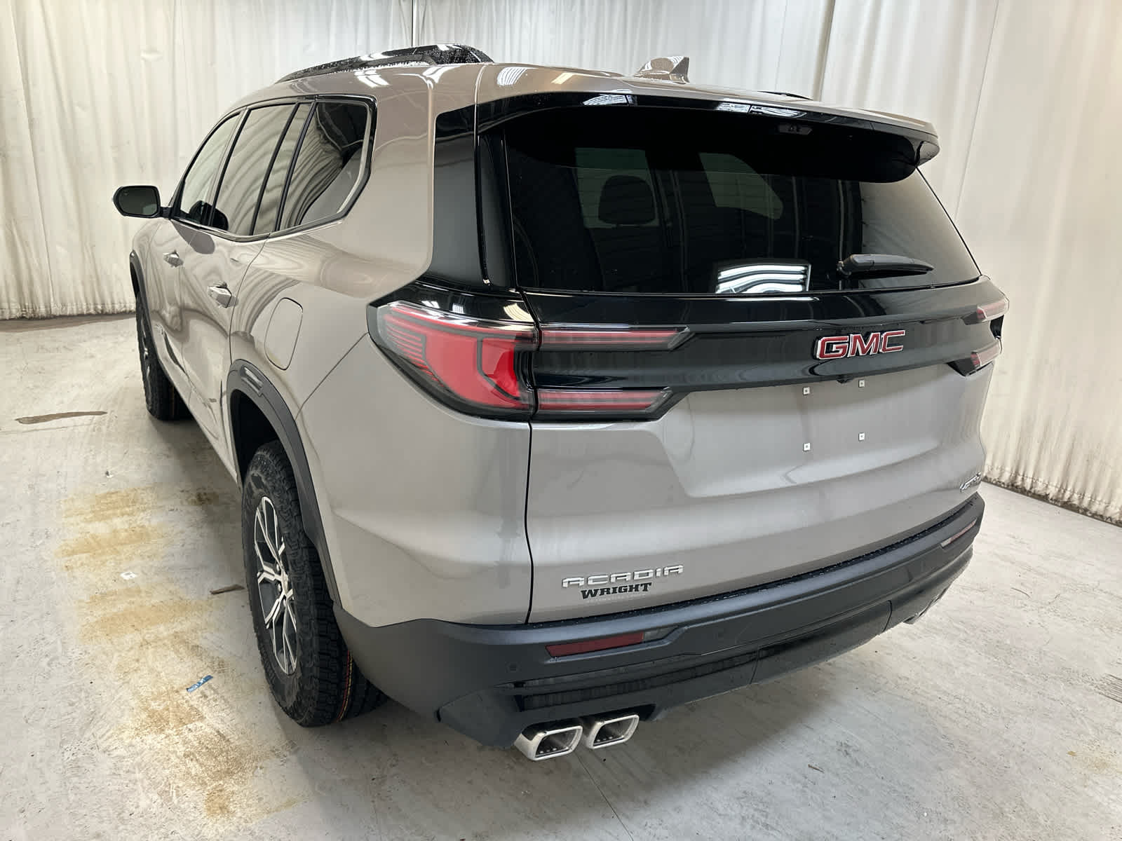 2026 Gmc Acadia AT4 photo 2