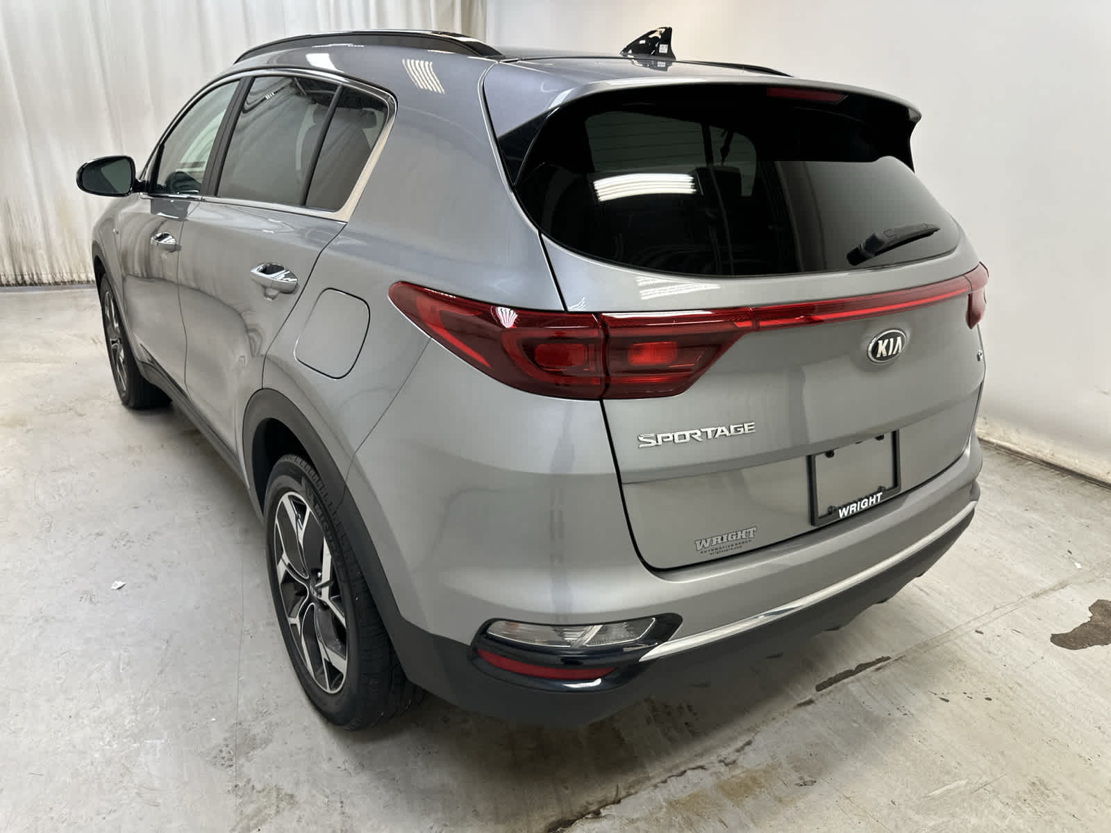 2022 Kia Sportage EX photo 2