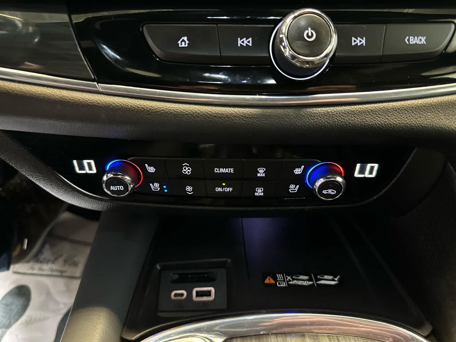 2023 Buick Enclave Premium - Photo 17
