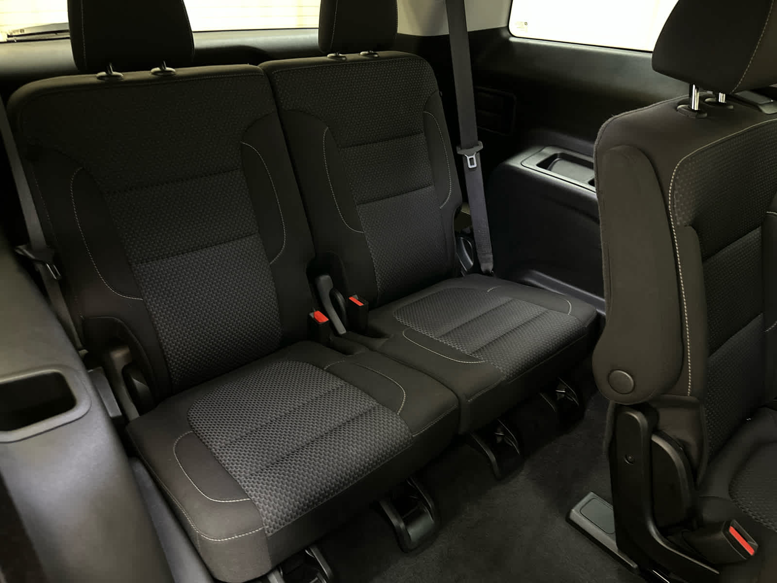 2023 GMC Acadia SLE - Photo 27
