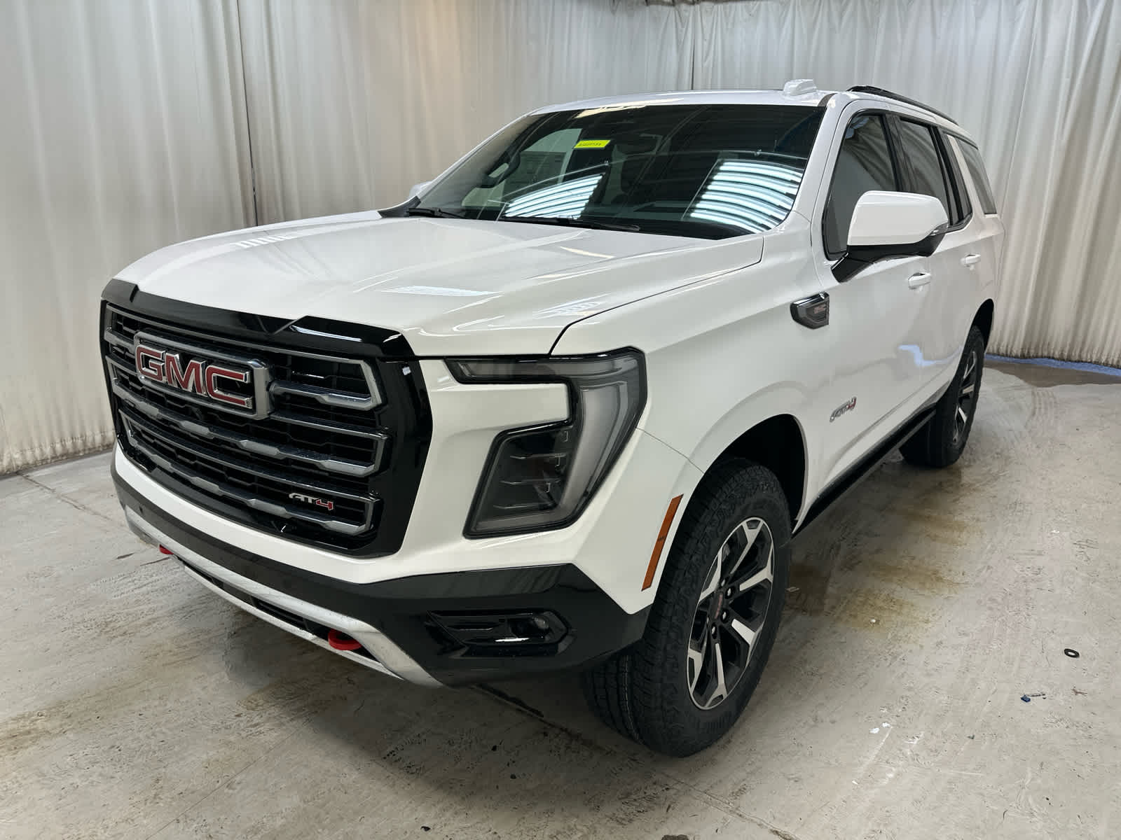 2025 Gmc Yukon AT4 photo 3