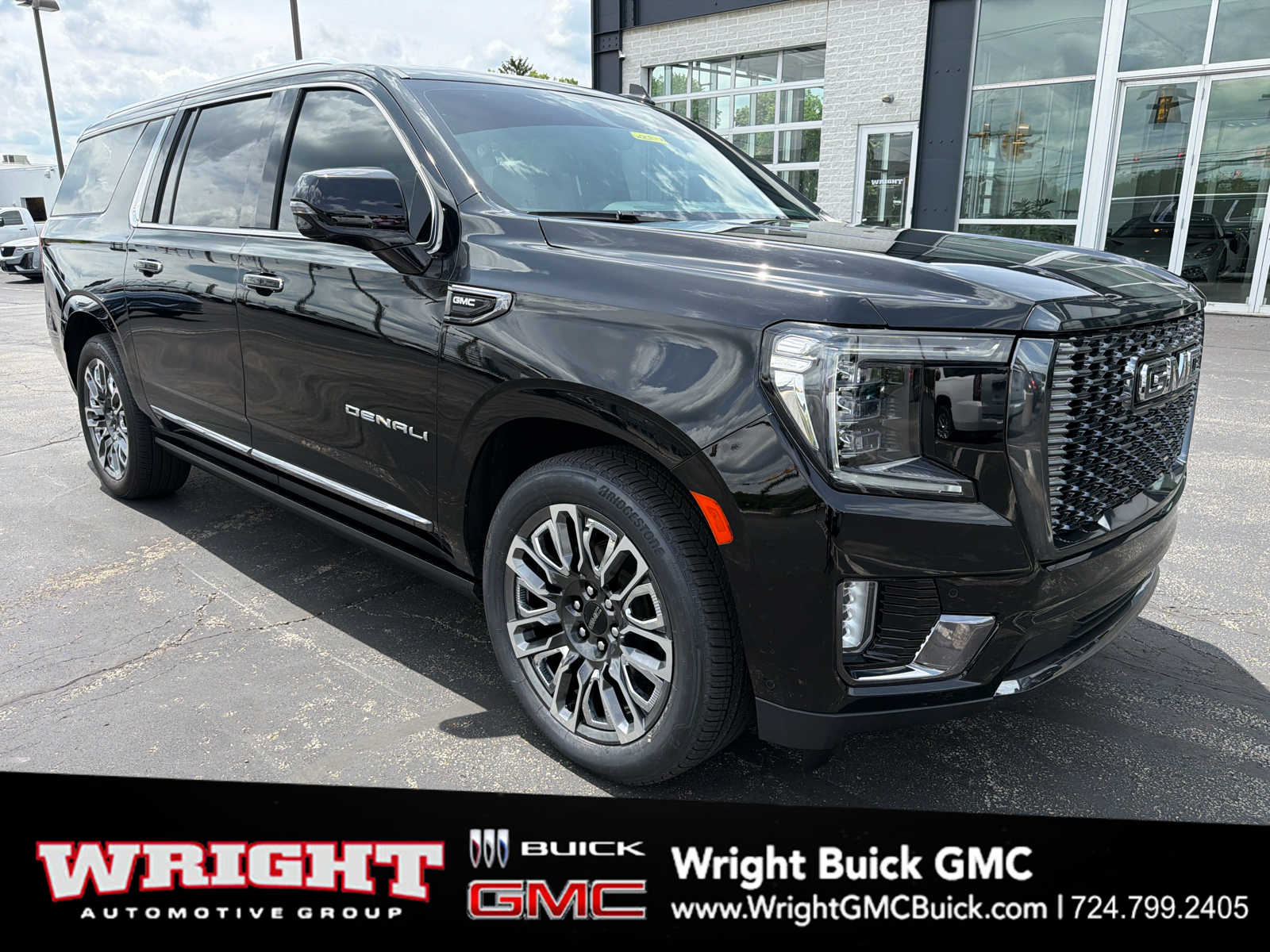 2023 GMC Yukon Denali Ultimate AWD's photo