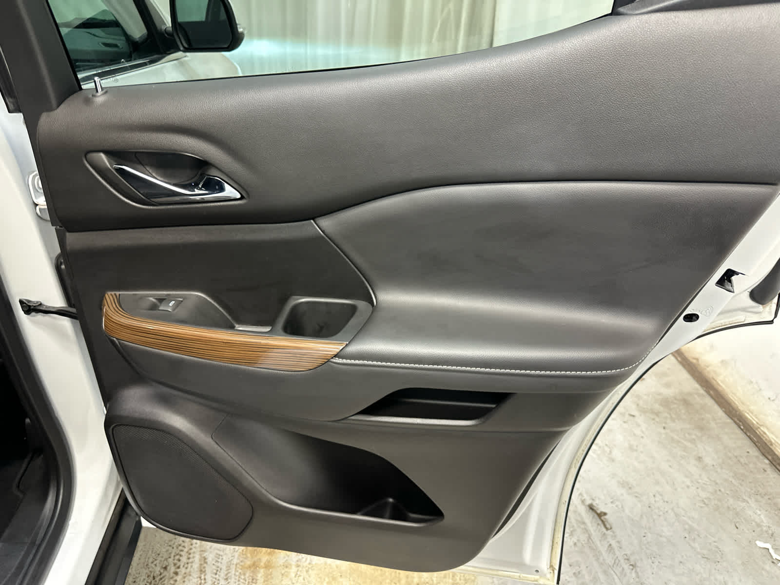 2023 GMC Acadia SLE - Photo 32