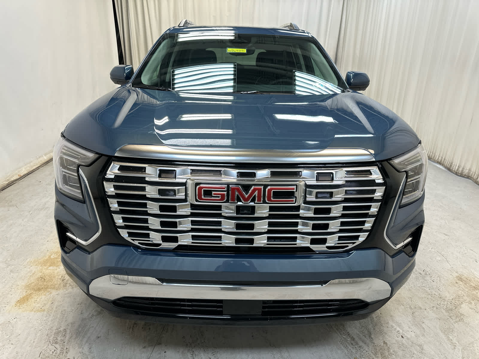 2026 Gmc Terrain Denali photo 2