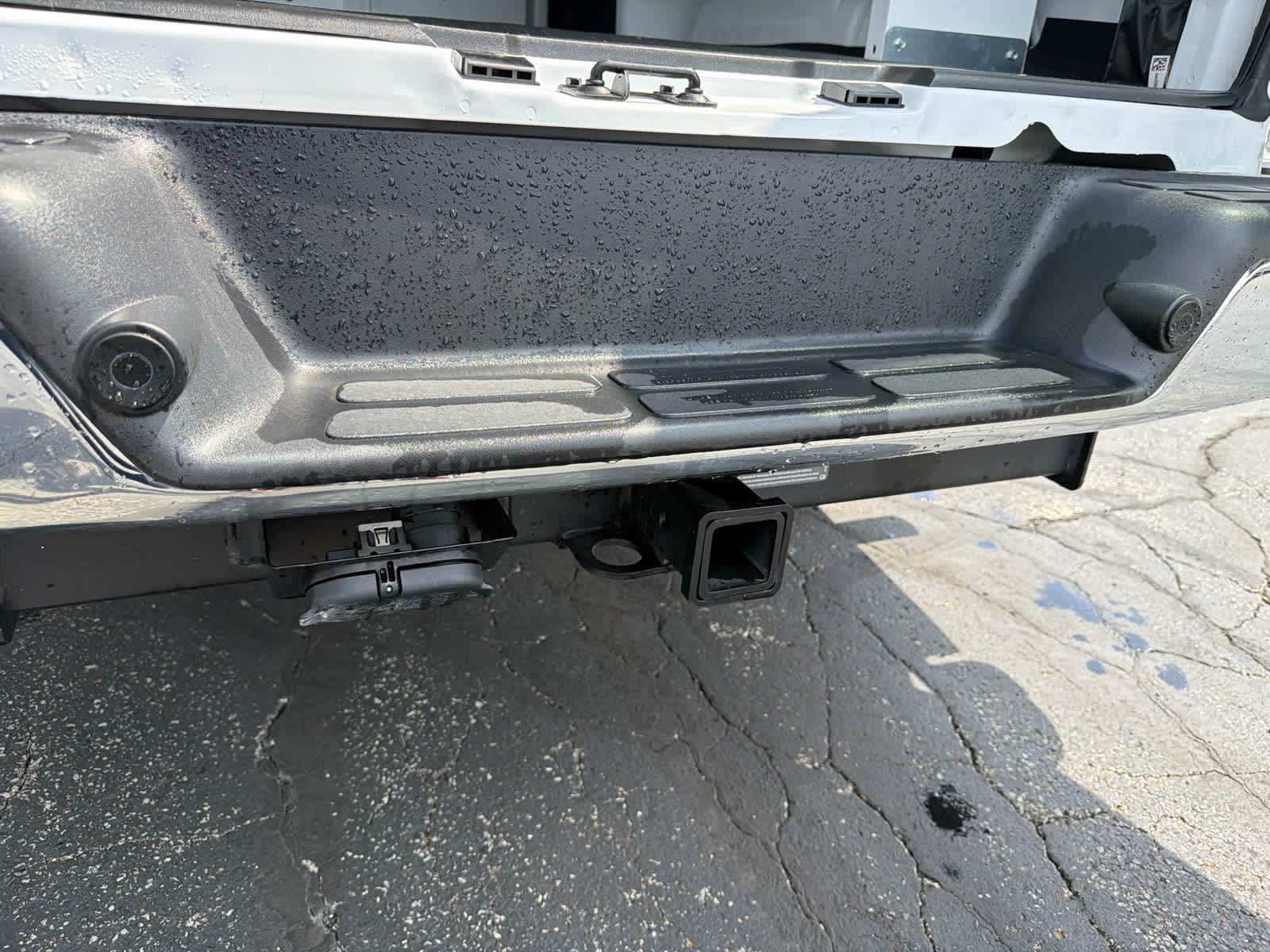 2025 GMC Savana Cargo Work Van - Photo 21