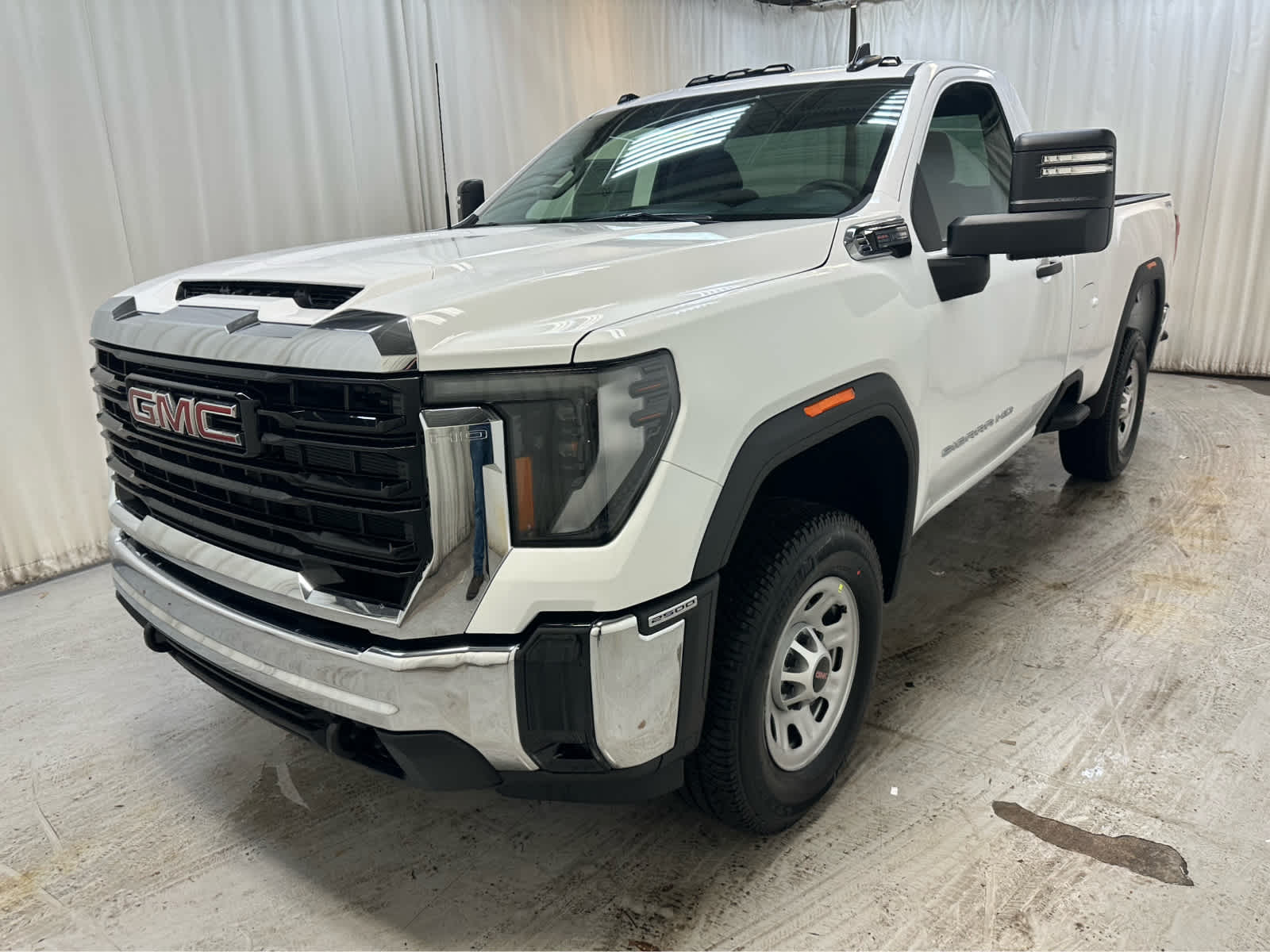 2025 Gmc Sierra 2500 HD Pro photo 3