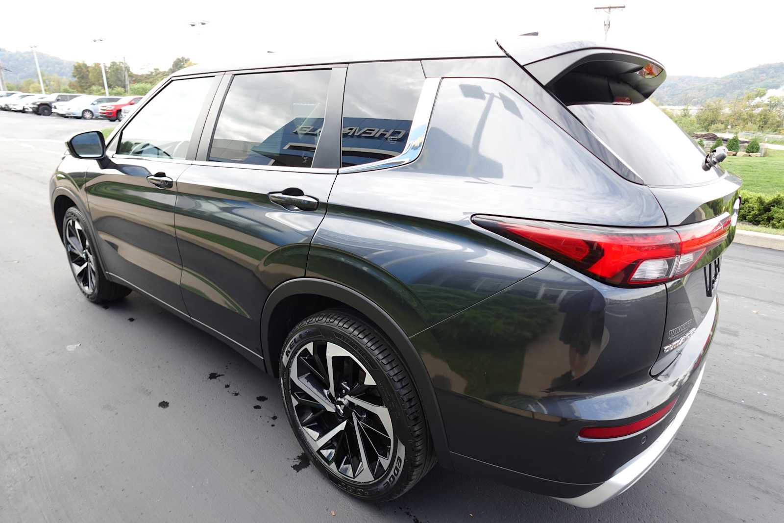 2024 Mitsubishi Outlander SE - Photo 5