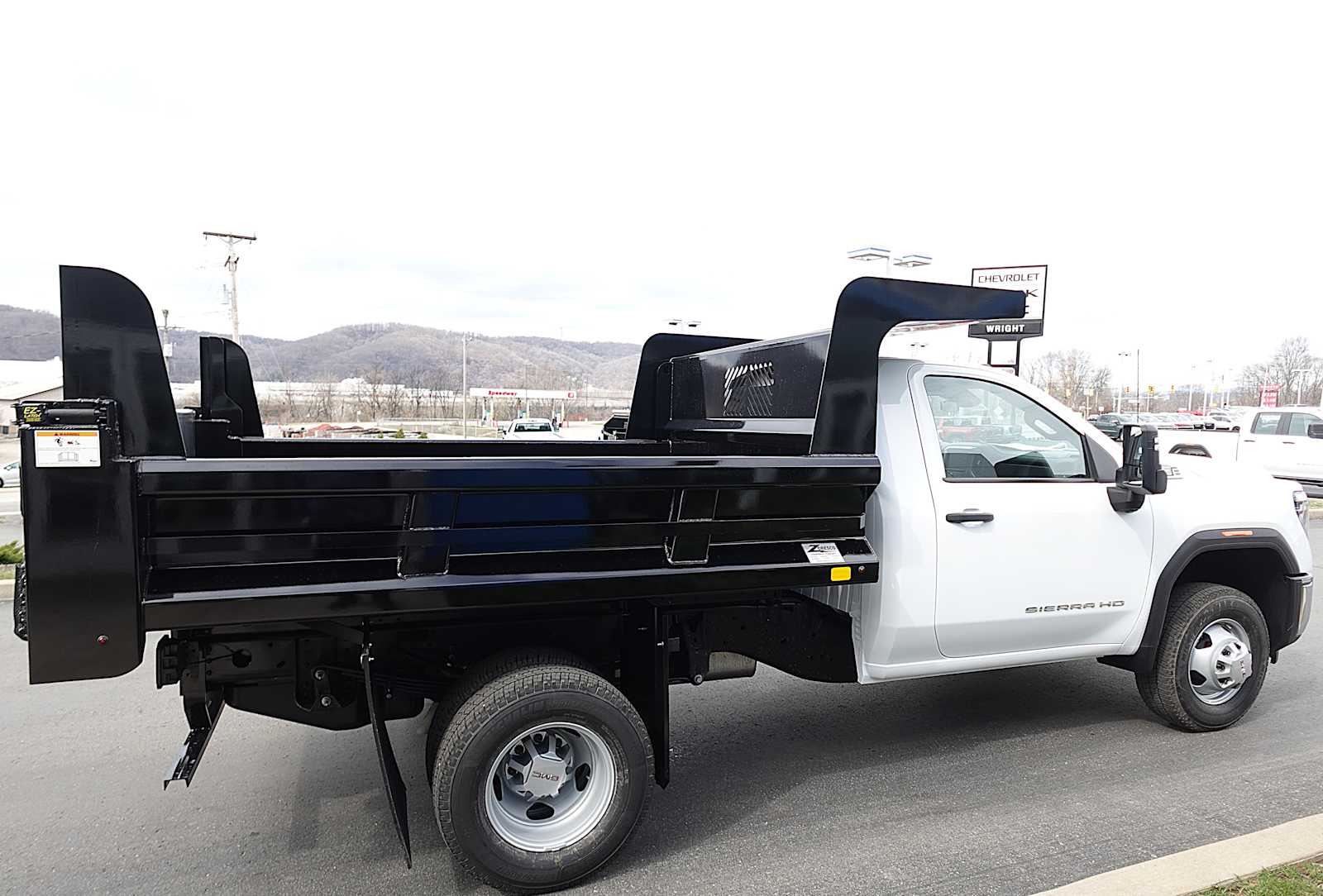 2026 GMC Sierra 3500 Chassis Cab Pro - Photo 6
