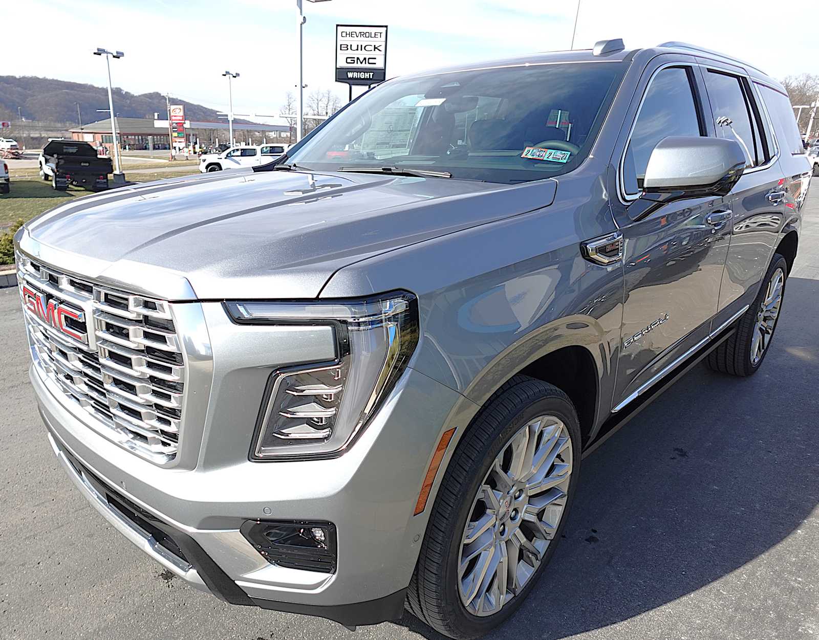 2026 GMC Yukon Denali - Photo 6