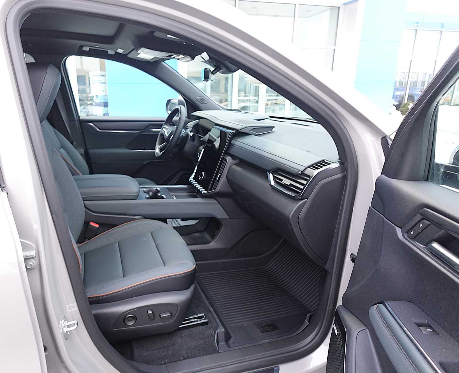 2026 GMC Acadia AT4 - Photo 30