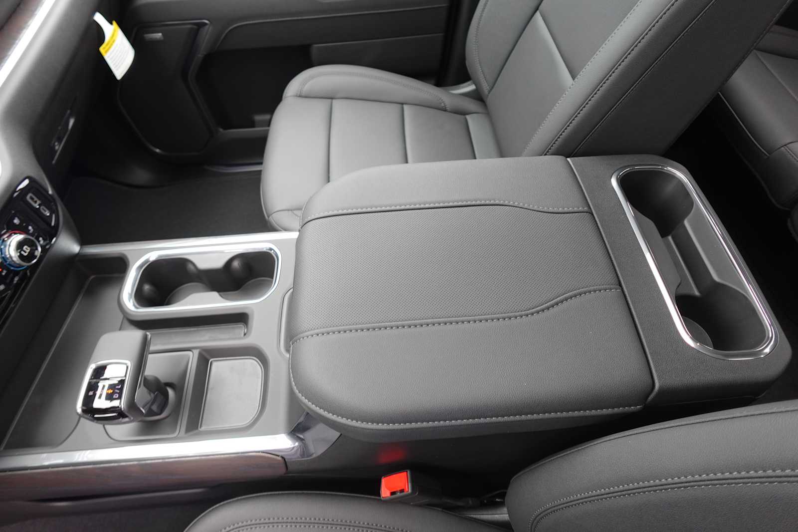 2026 GMC Sierra 1500 SLT - Photo 25