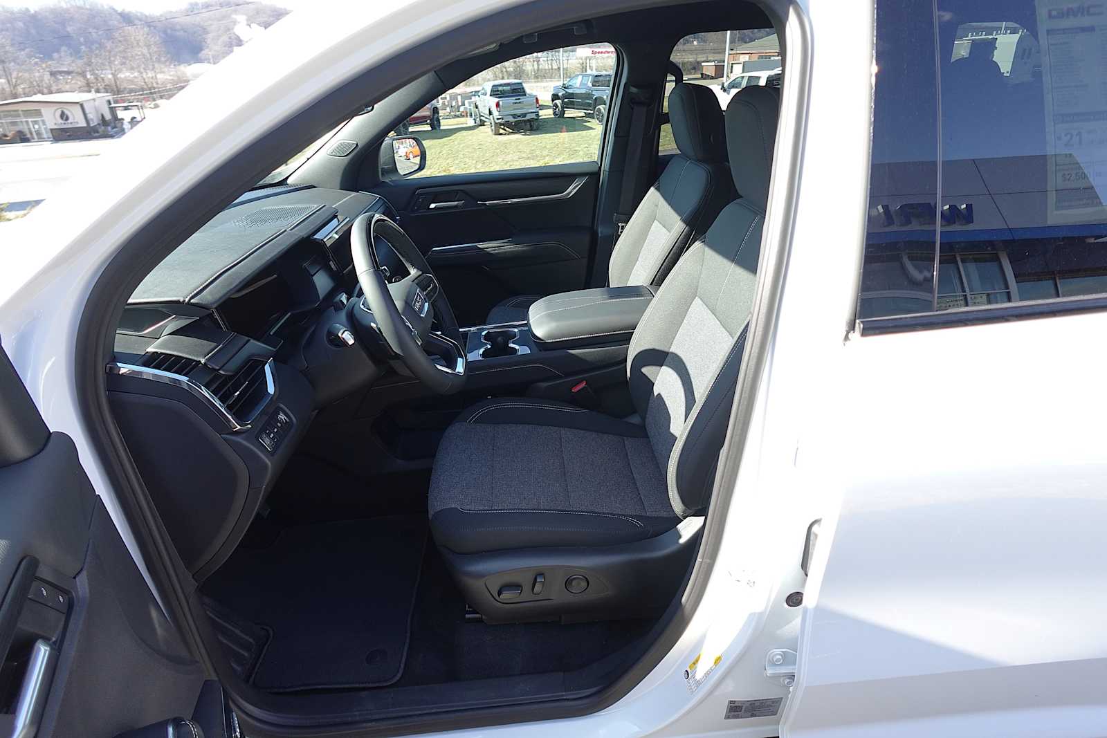 2025 GMC Acadia Elevation - Photo 15