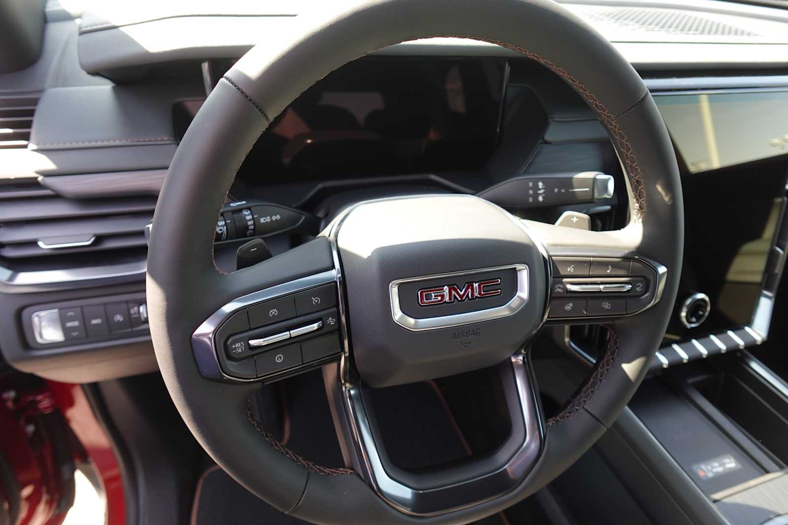 2025 GMC Acadia AT4 - Photo 17