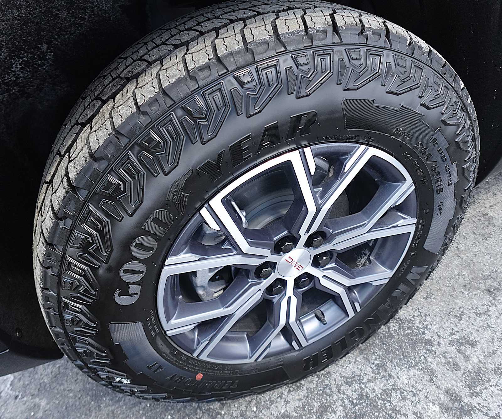 2026 GMC Acadia AT4 - Photo 36