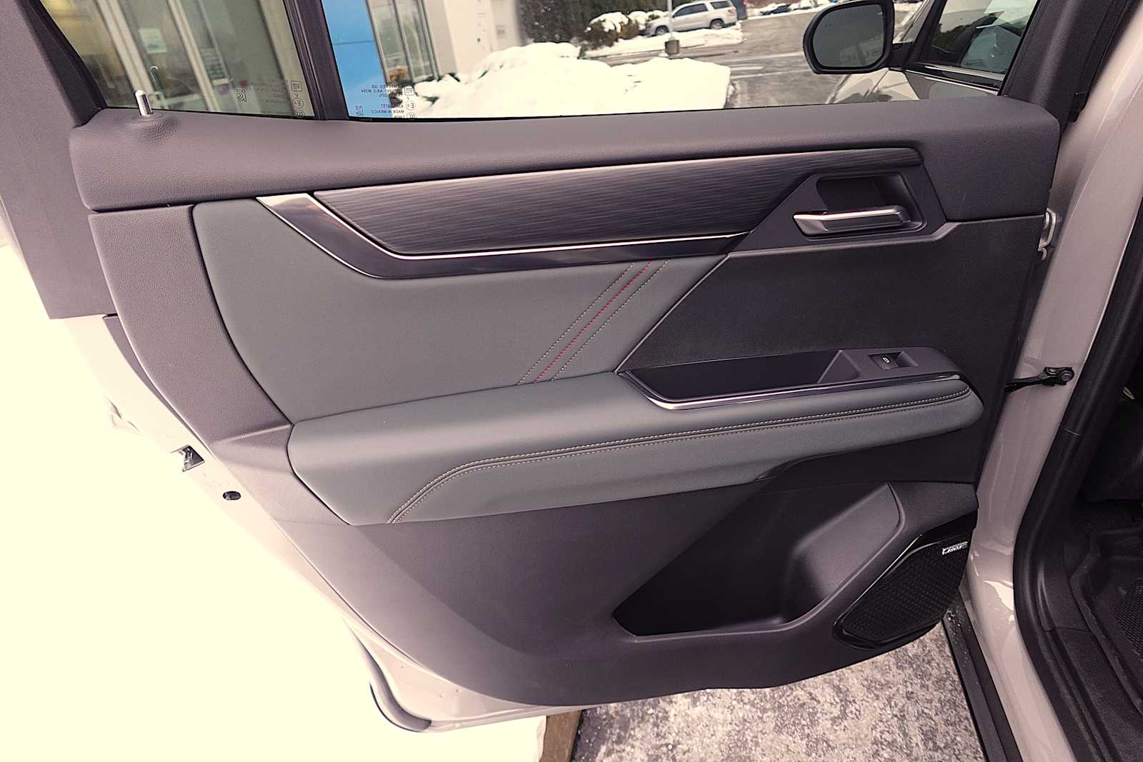 2026 GMC Acadia AT4 - Photo 26