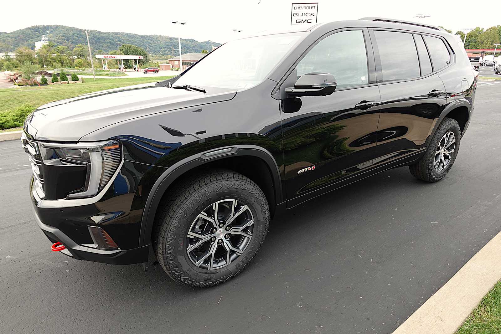 2026 GMC Acadia AT4 - Photo 6