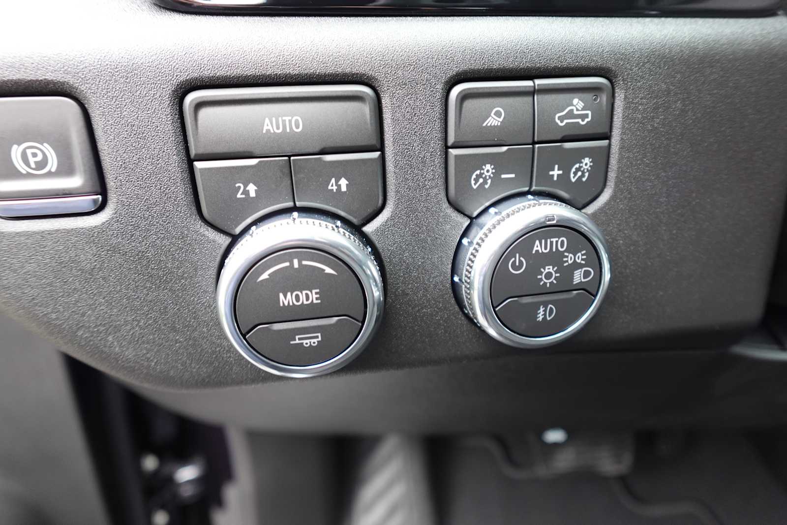 2026 GMC Sierra 1500 SLT - Photo 19
