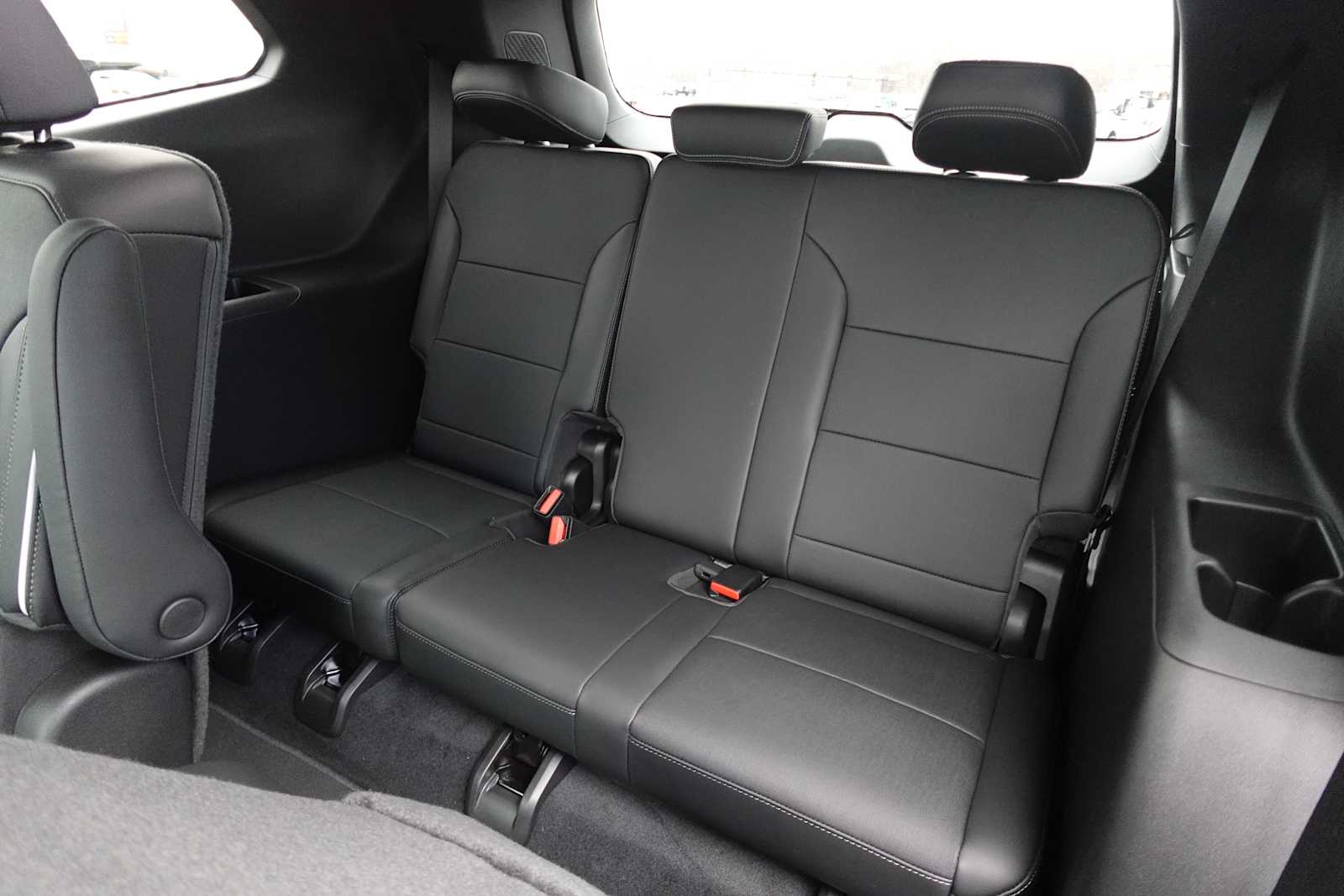 2025 Buick Enclave Preferred - Photo 27