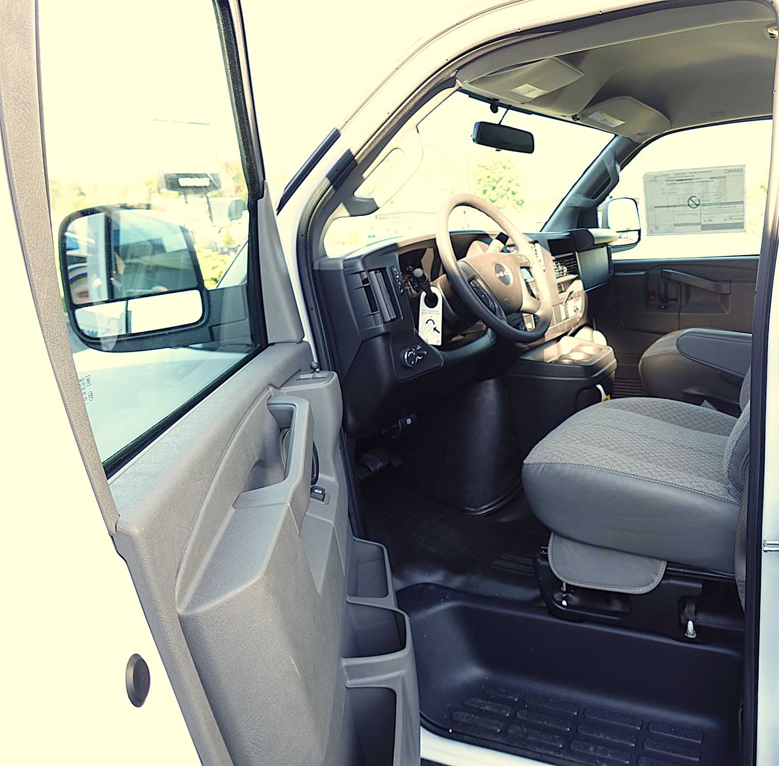 2026 GMC Savana Cargo Work Van - Photo 11