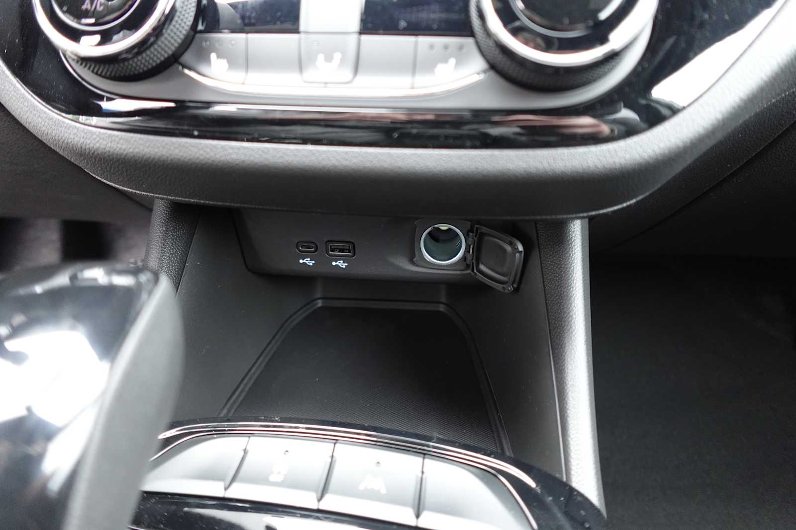 2026 Buick Envista Sport Touring - Photo 23