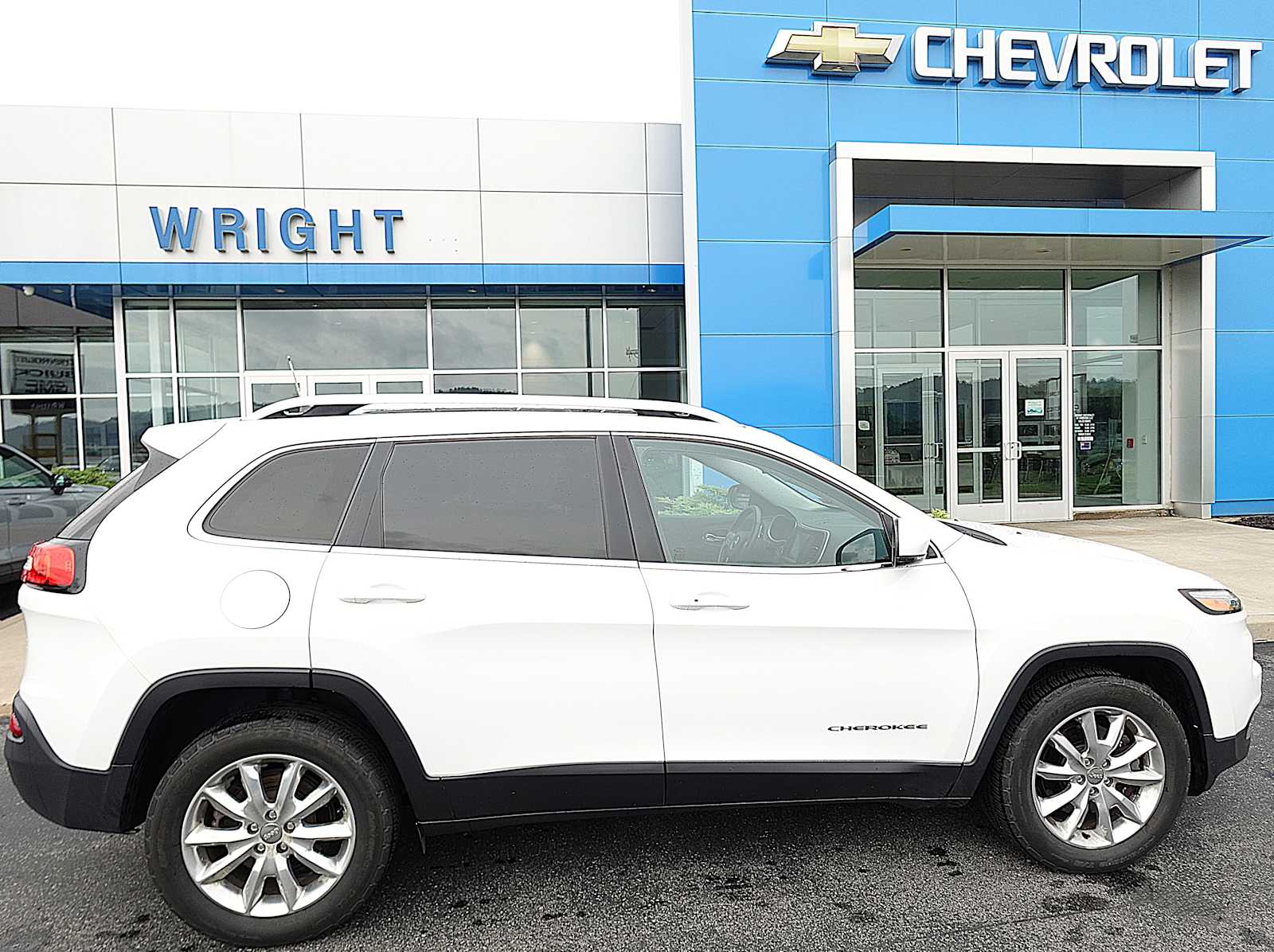 Used 2016 Jeep Cherokee Limited with VIN 1C4PJMDS2GW278890 for sale in Baden, PA