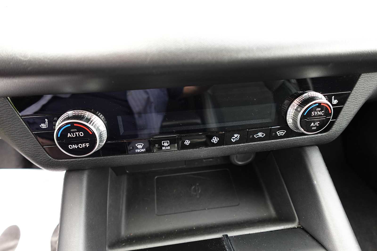 2024 Mitsubishi Outlander SE - Photo 19