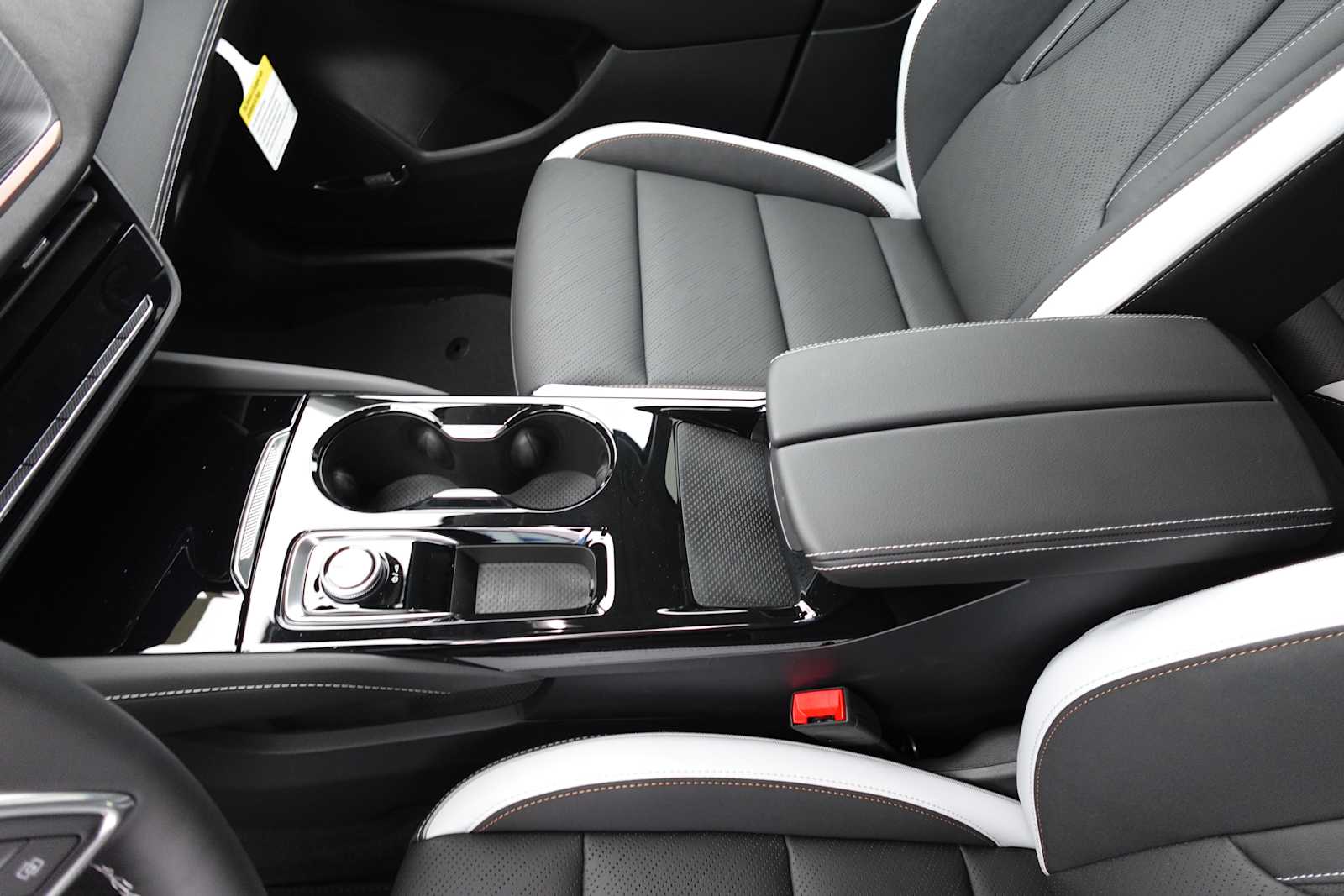 2026 Buick Envision Sport Touring - Photo 25