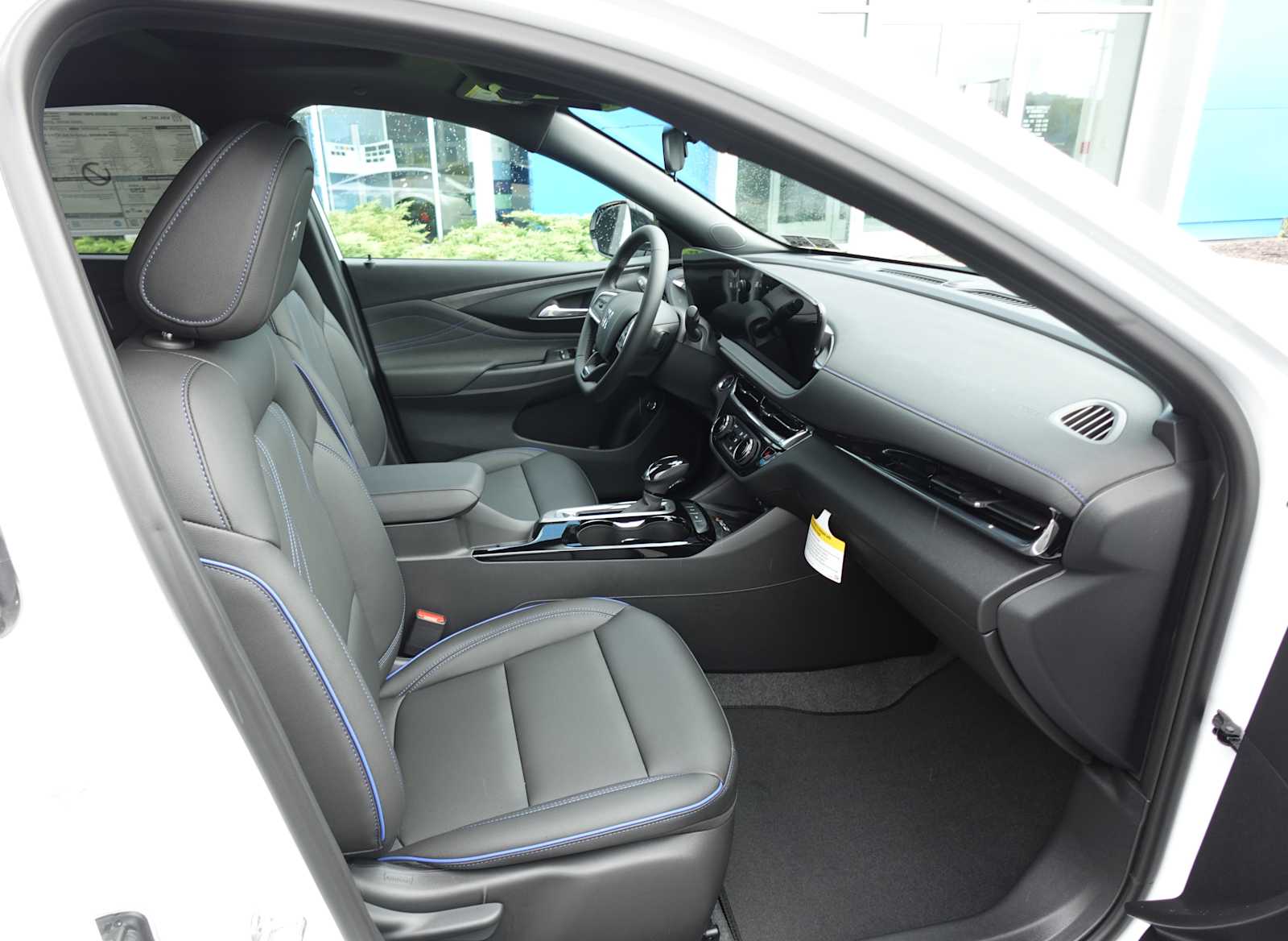 2026 Buick Envista Sport Touring - Photo 28